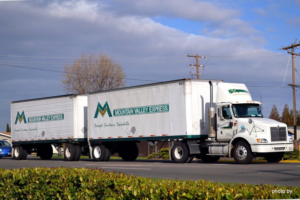 Mountain Valley Express Truckers Review Jobs Pay Home Time Equipment