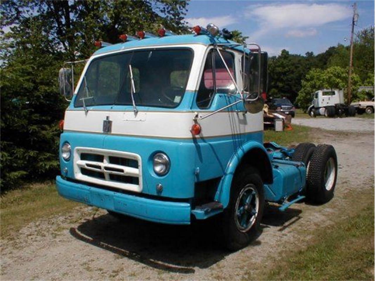 18052176-1967-international-coe-std.jpg