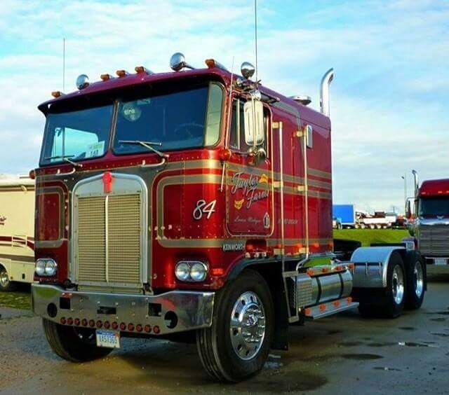 acca38d262afe533a26784cc8e409364--kenworth-trucks-peterbilt.jpg