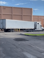C78B2116-08D6-493E-AAC8-C5F4FC4D2A32.gif