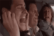 CAAC7605-BD5F-48DA-86C2-22E84C3FEA88.gif