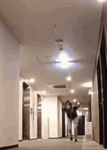 CBB584EA-C262-4851-BA68-CE841492663E.gif