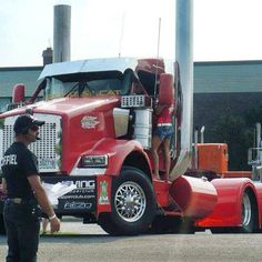 d168b8daf1106c73a3fe53b64496f502--semi-trucks-big-trucks.jpg