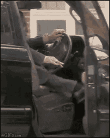 DCBF1C01-2D31-429F-A9CA-4DE4C28B318E.gif