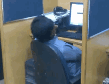 DEBCE885-53E8-4F63-8EBB-01B06594A16D.gif