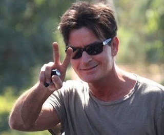 e19a2d81d75ffe4032c62ea6eca0d6f1--charly-sheen-charlie-sheen-winning.jpg