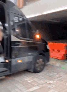 FBF3A3A8-0F39-48F5-8E6E-89257F3A7F94.gif