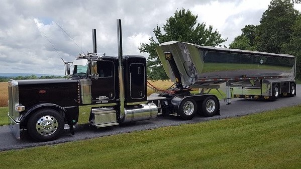 Goods Peterbilt (4).jpg