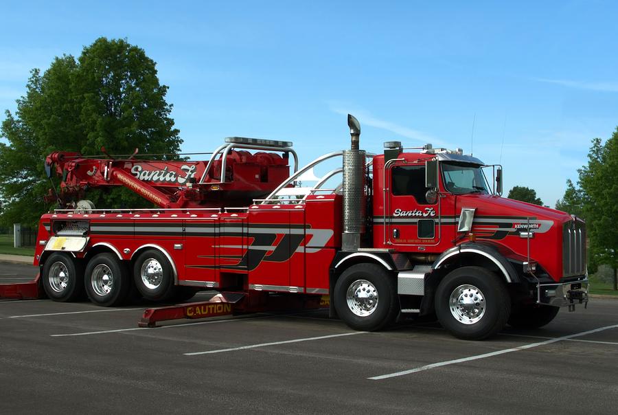 kenworth-big-rig-tow-truck-tim-mccullough.jpg