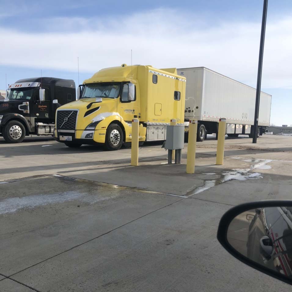 LandVolvo1.jpg