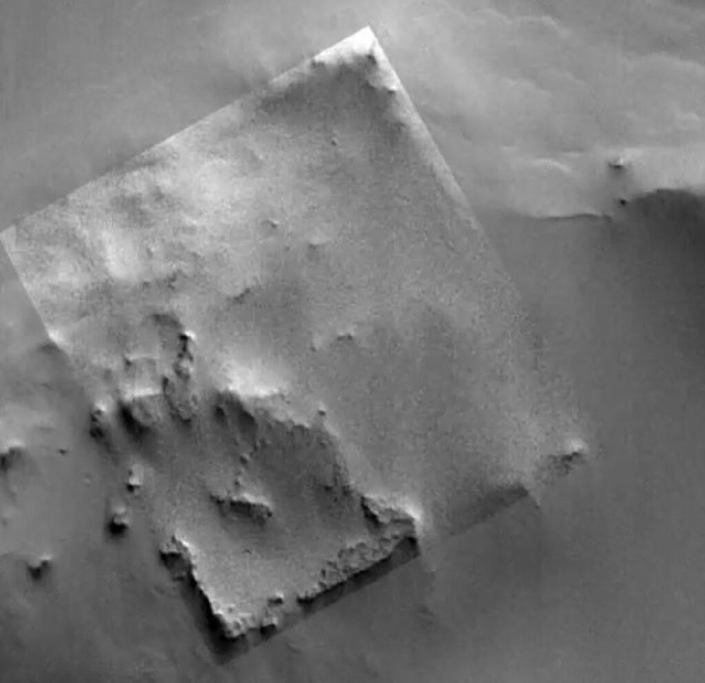 NASA-Image-of-square-on-Mars-1024x992.jpeg