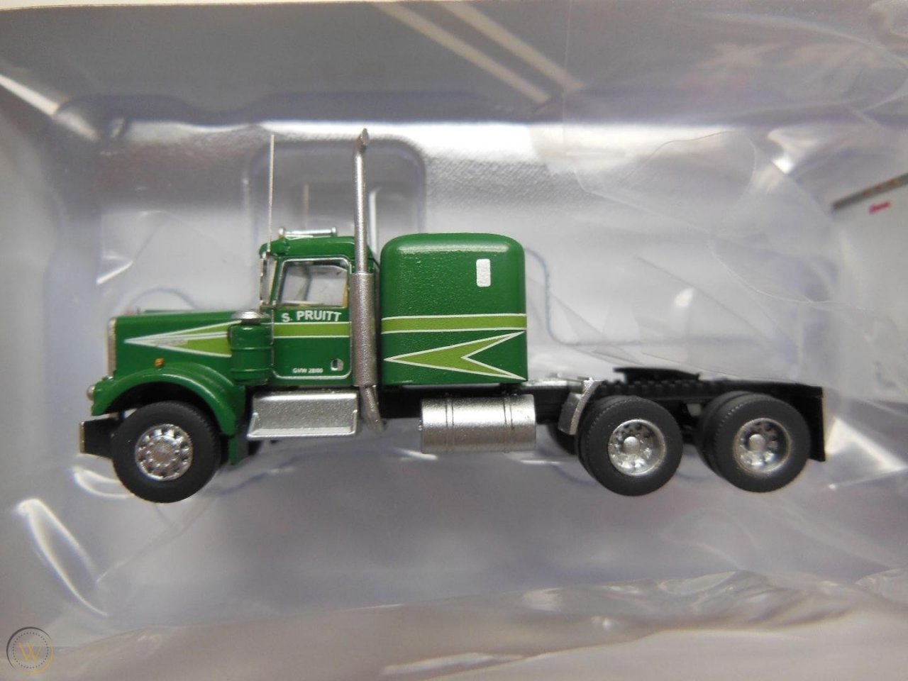 scale-trainworx-59097-kenworth-w900_1_77a677221145540f63a0d445c84dc728.jpg