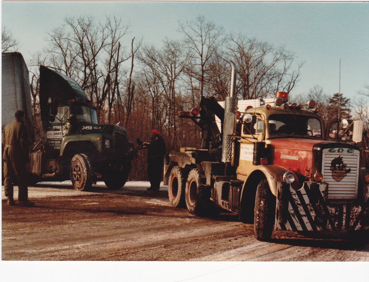 semi wreck recovery circa 1980 pic4.jpg