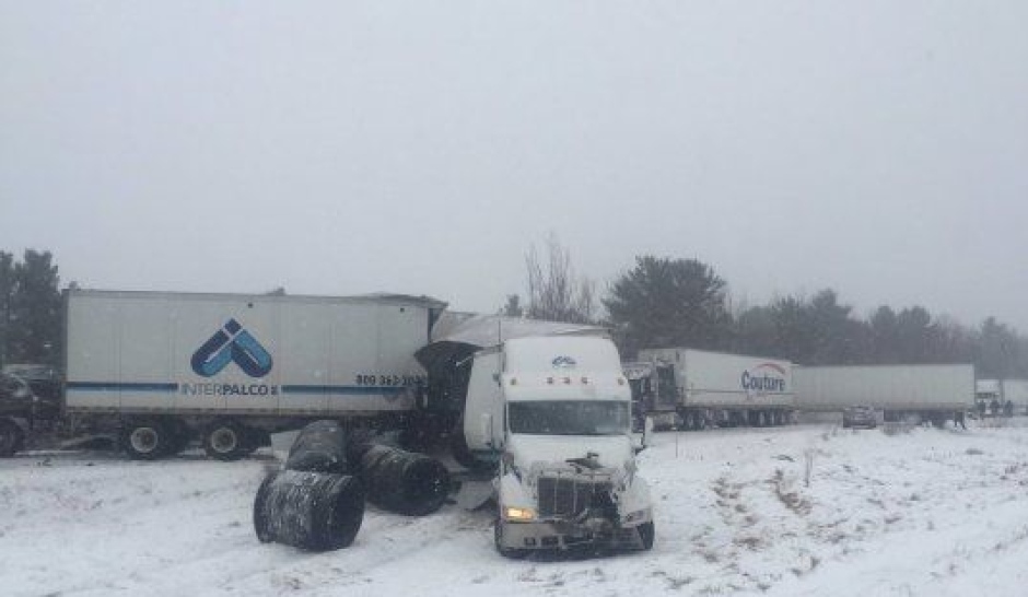 tmp_22538-highway-401-collision(2)-1131791539.jpg
