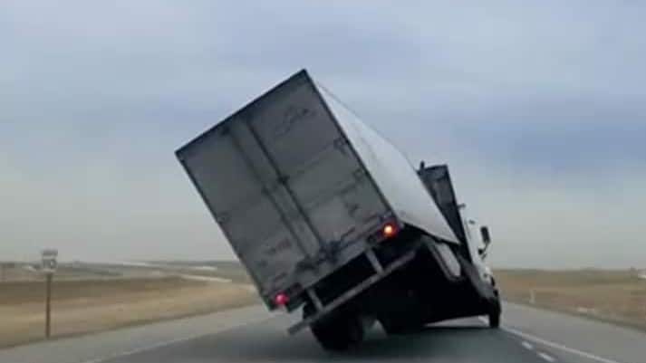 truckblowover-2937054309.jpg