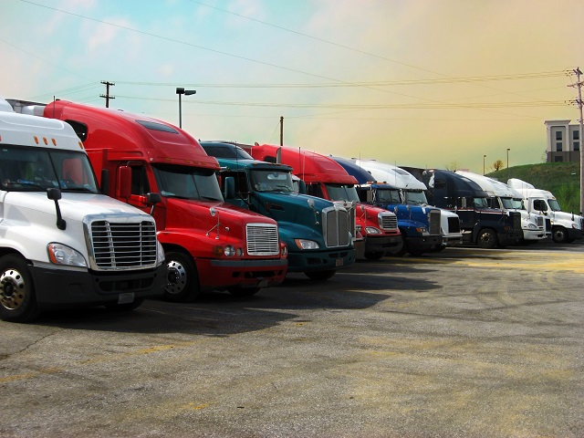 Truck Stop Group Blames Parking Shortage On Truckers