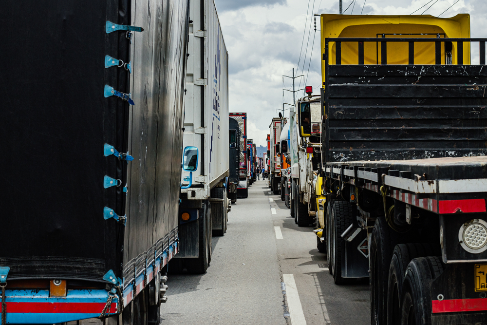 Truck Blockade at Poland-Ukraine Border Gives Russian Army Battlefield Advantage