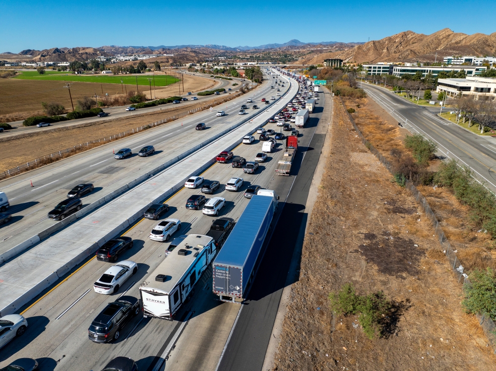More States Delay Enforcement of California’s Zero-Emission Truck Mandate