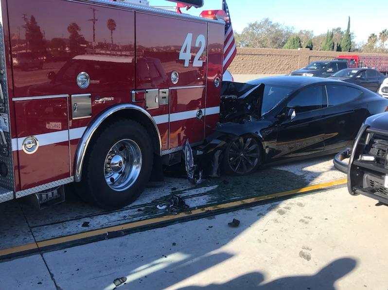 ‘Autopilot’ Tesla Rams Into Stopped Firetruck